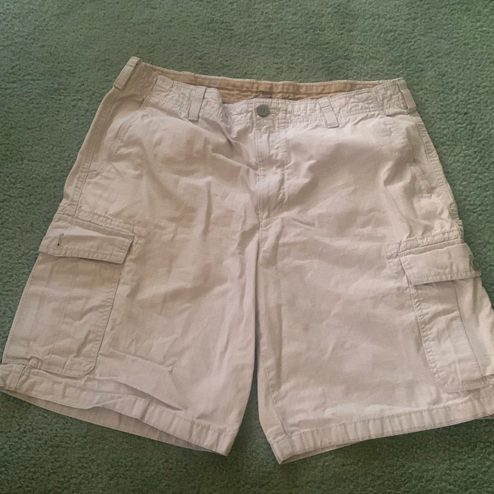 Izod Saltwater Cargo Shorts 36
